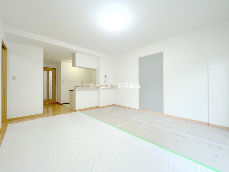 居室・リビング　明るく広々リビングです！