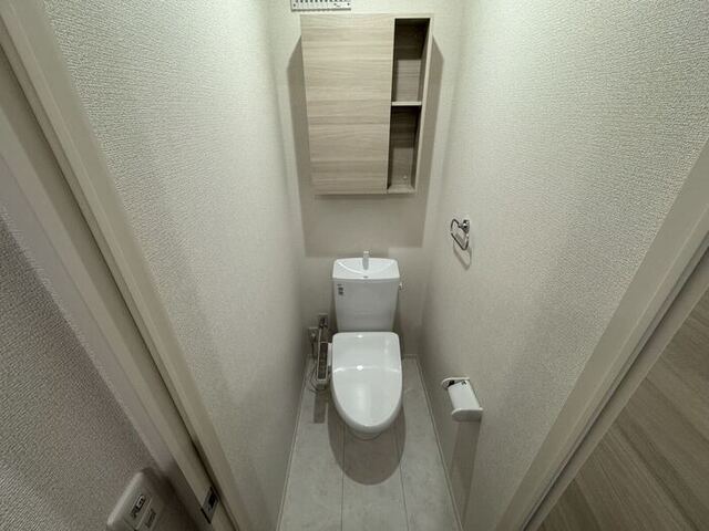 トイレ　温水洗浄暖房便座