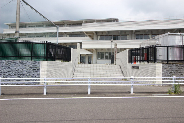 小学校　日出町立豊岡小学校（小学校）まで831m