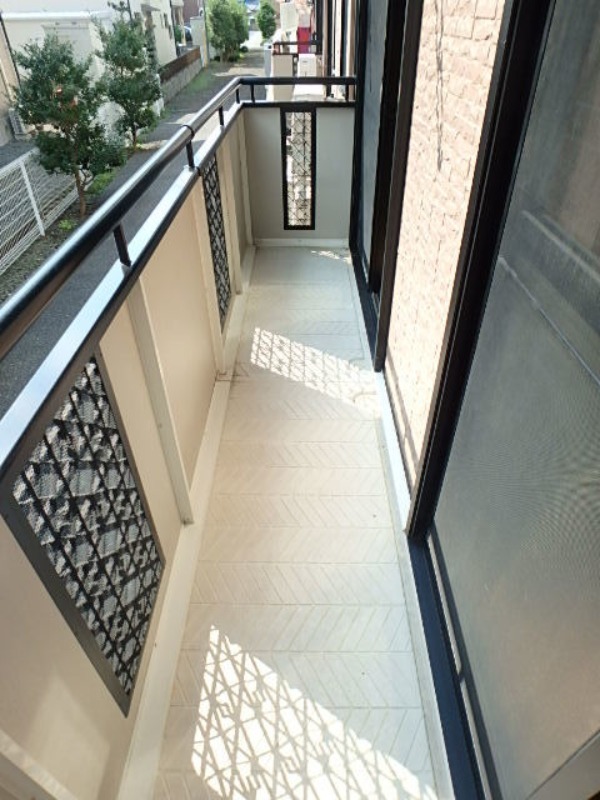 バルコニー　図面と現状に相違がある場合には現状を優先