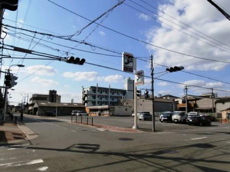 コンビニ　セブンイレブン大阪加美北6丁目店（コンビニ）まで627m