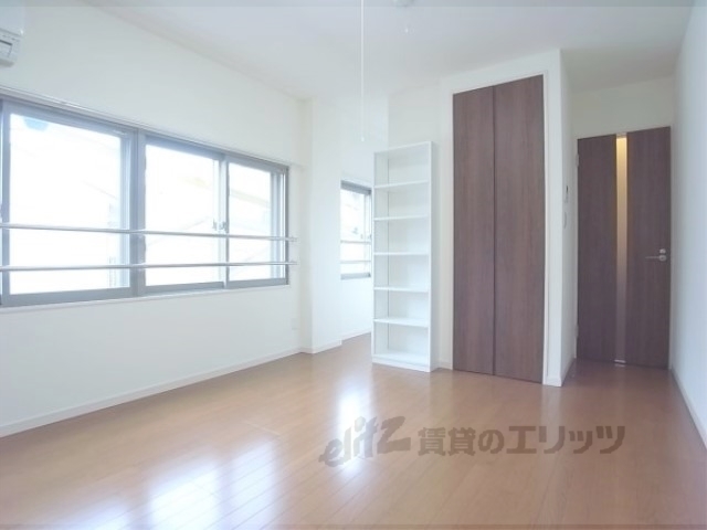 居室・リビング　洋室