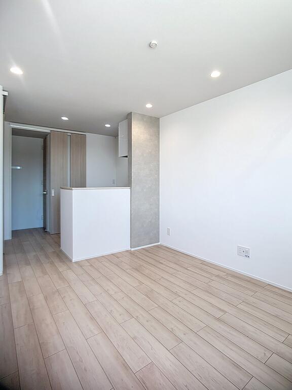 居室・リビング　炊事が楽しくなる対面キッチン完備！