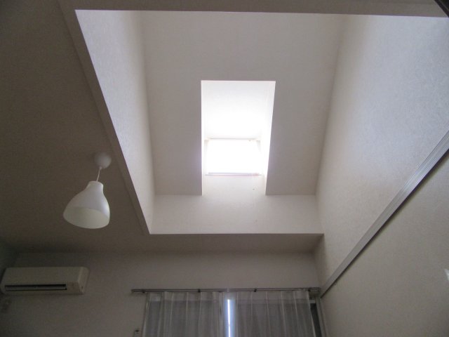 その他　天窓あり