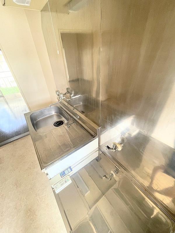 キッチン　ガスコンロ設置台付き