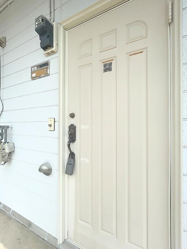 玄関　玄関外側