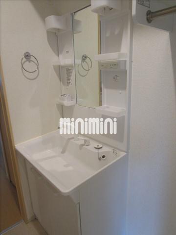 洗面設備　洗面台です