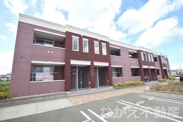 建物外観　落ち着いた雰囲気の外観です