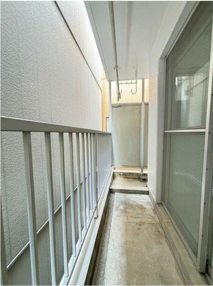 バルコニー　お洗濯にも便利なバルコニー付き