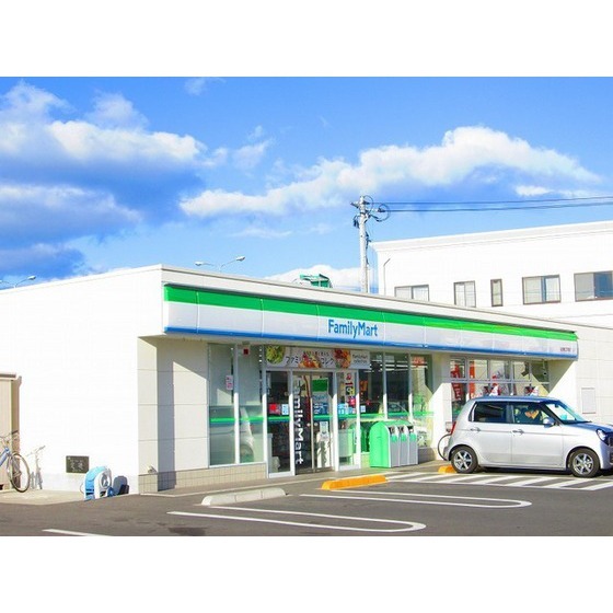 コンビニ　ファミリーマート山口葵二丁目店（コンビニ）まで294m