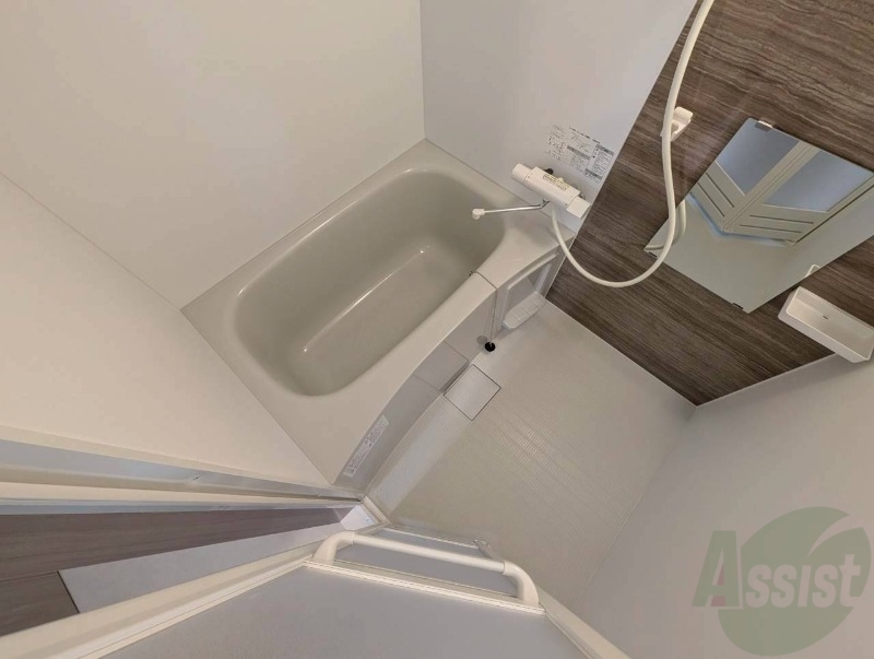 バス・シャワールーム　お風呂になります。一日の疲れを癒してくださいね。