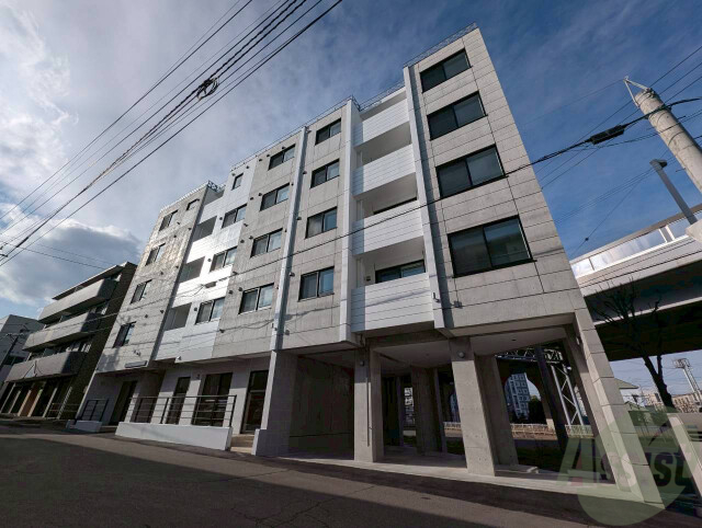 建物外観　西区発寒６条「アイビル１８」