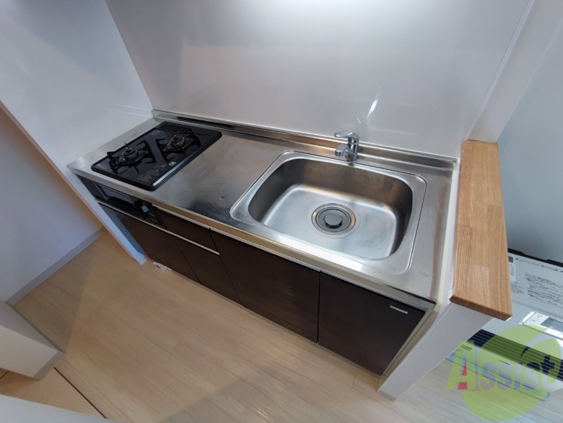 キッチン　ガスキッチンです。２口コンロが設置できます。