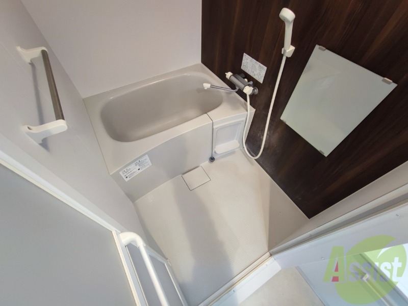 バス・シャワールーム　"お風呂になります。一日の疲れを癒してくださいね。　"