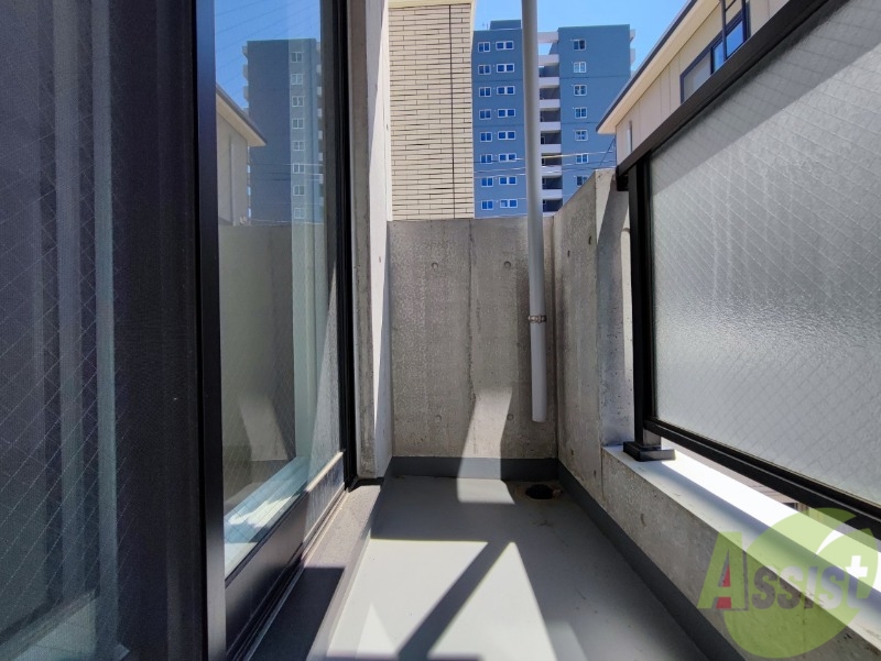 バルコニー　バルコニーです。洗濯物を干したり一息ついたりできますね！