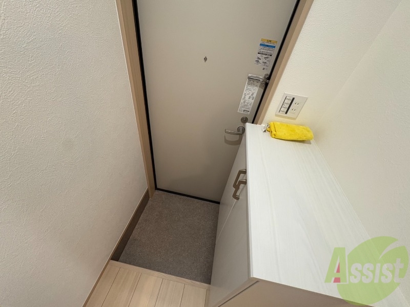 玄関　仕事から帰って迎えてくれるのはスタイリッシュな玄関です。
