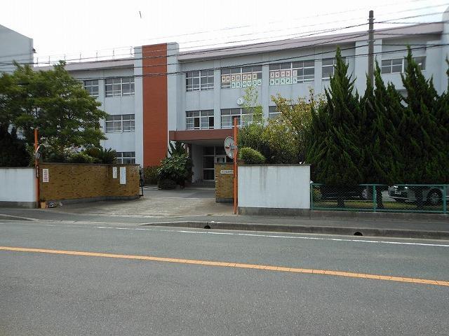 中学校　水巻南中学校（中学校）まで950m