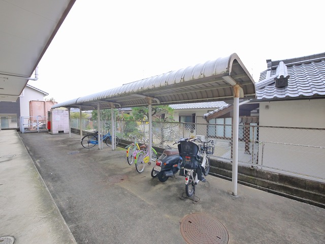 駐車場　駐車スペースもあります