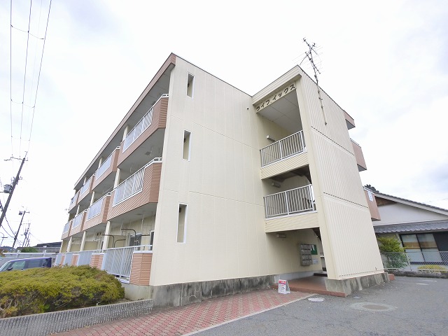 建物外観　落ち着いた雰囲気の外観です