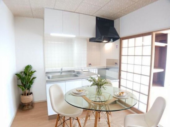 居室・リビング　CGで家具等を配置したもので家具等は含まれません