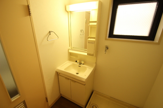 洗面設備　※別部屋の写真です