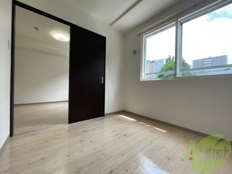 その他部屋・スペース　洋室の家具の配置を考えてみるのも楽しいですよ。