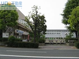 小学校　伊丹市立伊丹小学校（小学校）まで364m