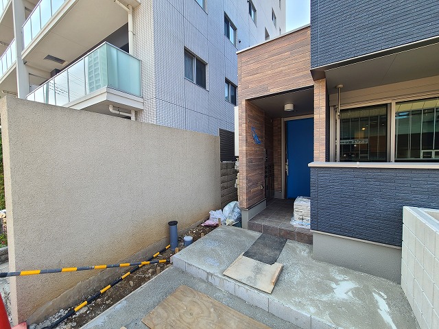 エントランス　★建物エントランスの画像です。★