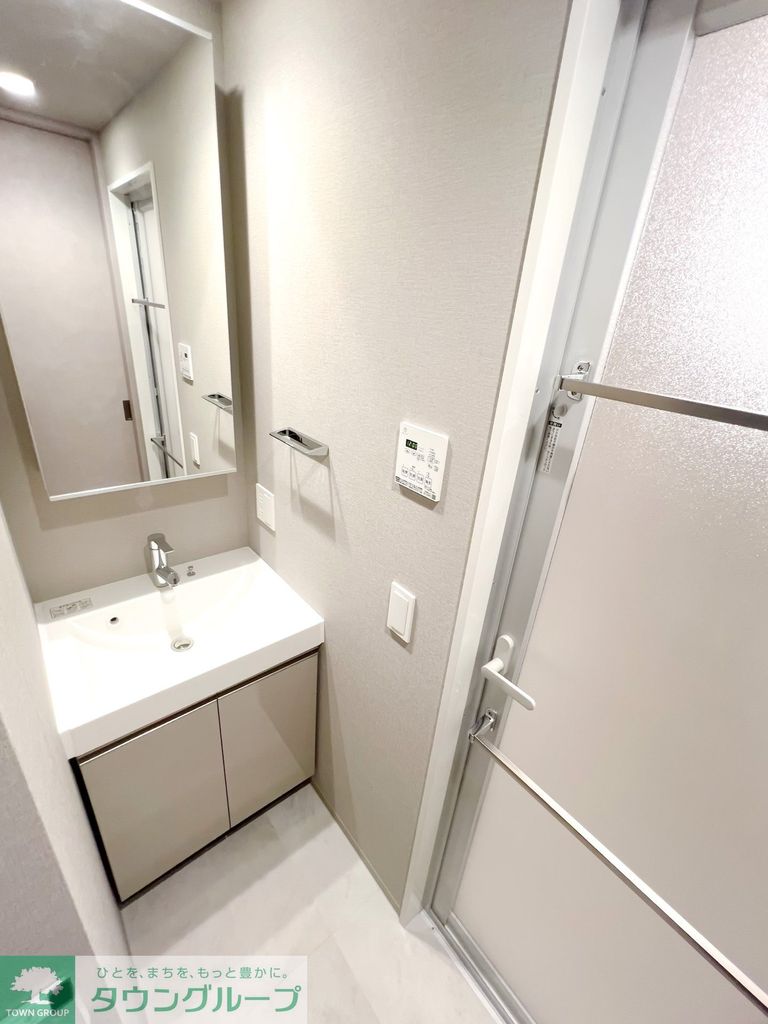 洗面設備　お問合せは(株)タウンハウジング東京赤坂店へ