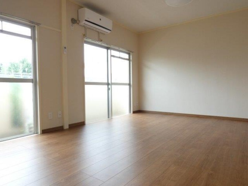 居室・リビング　図面と現状に相違がある場合には現状を優先