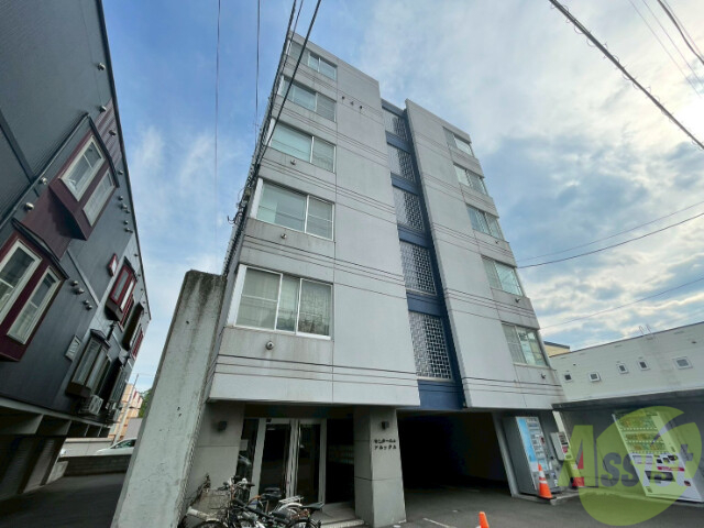 建物外観　札幌市東区北十条東「モンターニュアネックス」