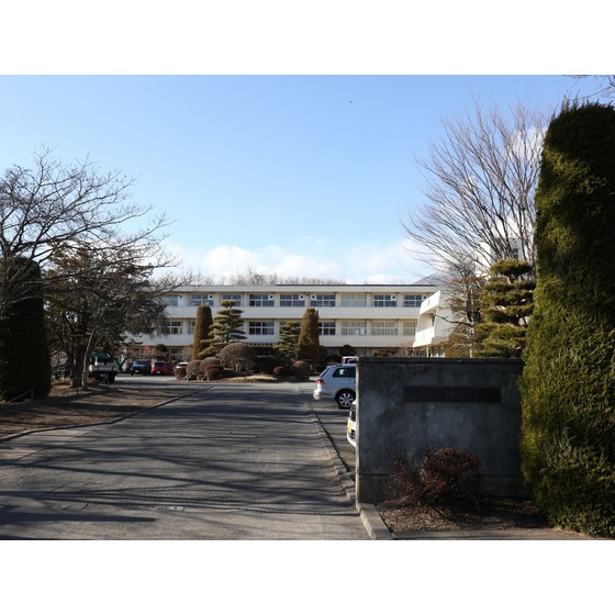 小学校　御代田町立御代田北小学校（小学校）まで714m