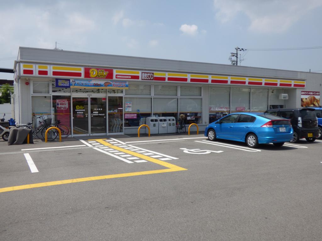 コンビニ　ニューヤマザキデイリーストア 堺草尾店（コンビニ）まで718m