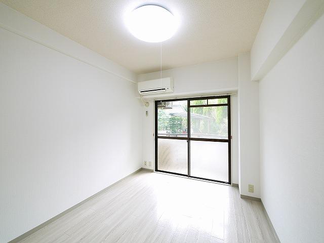 その他部屋・スペース　使い勝手のいい寝室です