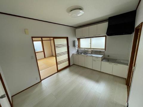 居室・リビング　室内