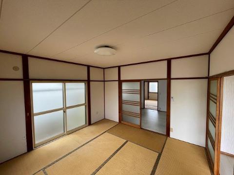 居室・リビング　室内