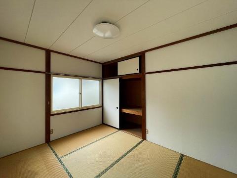 居室・リビング　室内