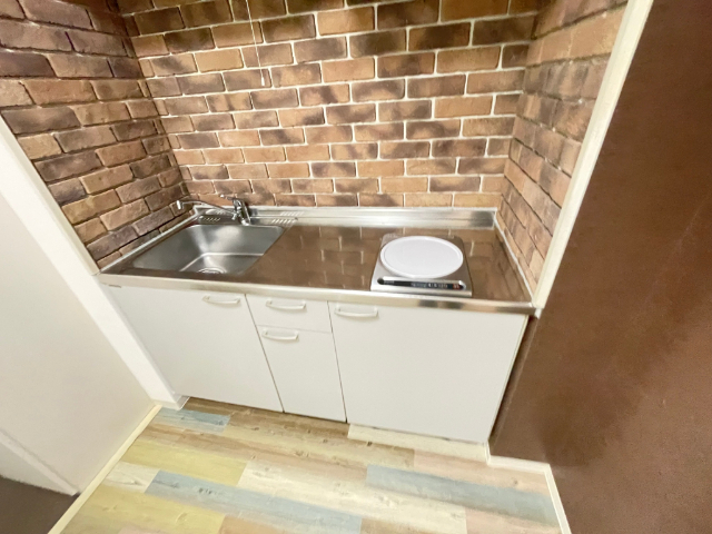 キッチン　ＩＨクッキングヒーター付き