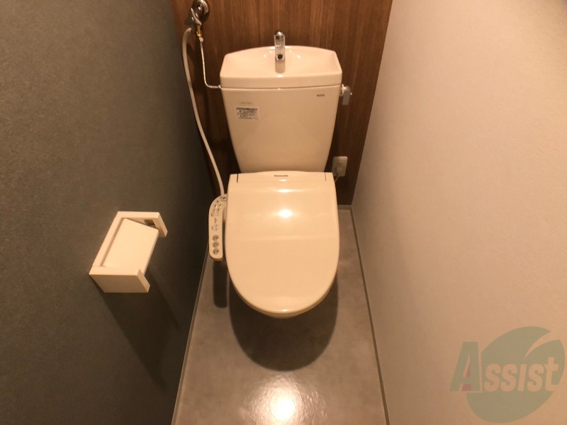 トイレ　シャワートイレになっているので快適です！