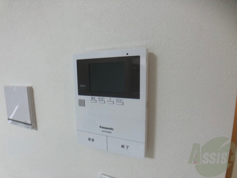 セキュリティ　ＴＶモニター付インターホンです。来客者の顔が見えるので安心！