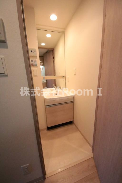 洗面設備　広い洗面スペース