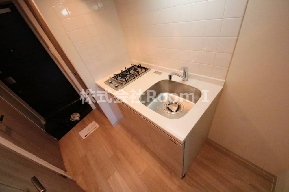 キッチン　コンパクトなキッチンで掃除もラクラク