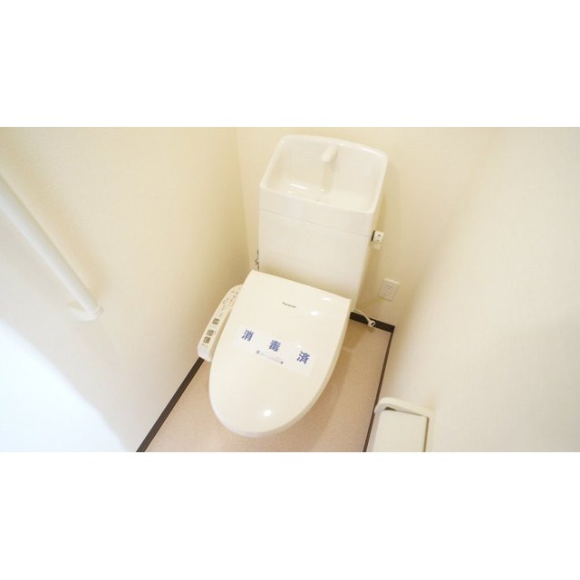 トイレ　シャワー付きトイレ