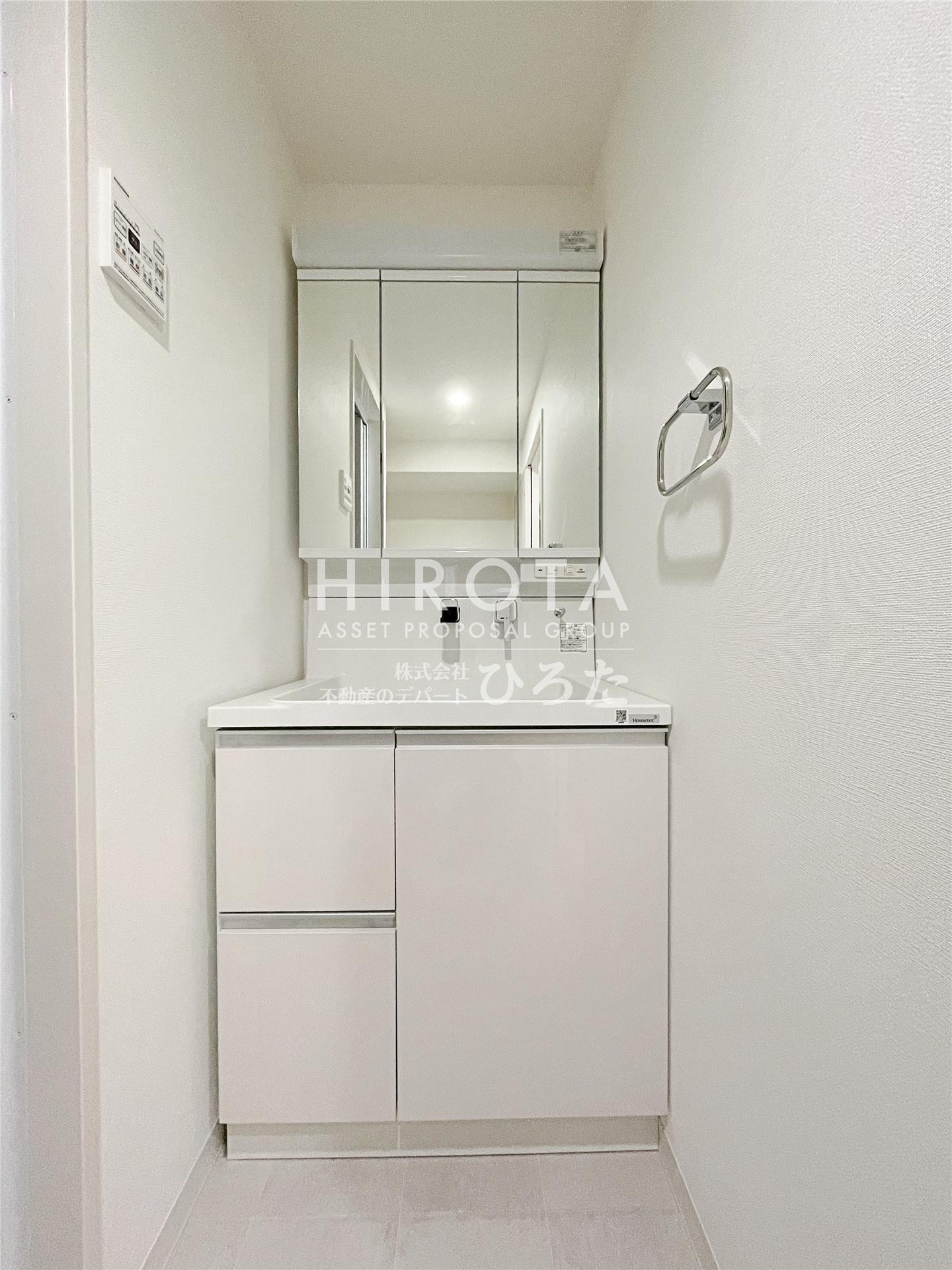 洗面設備　同仕様写真になります。