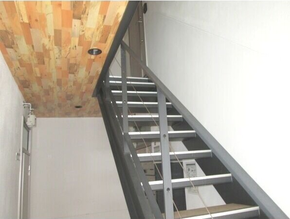 その他共有部分　内階段で冬も安心♪