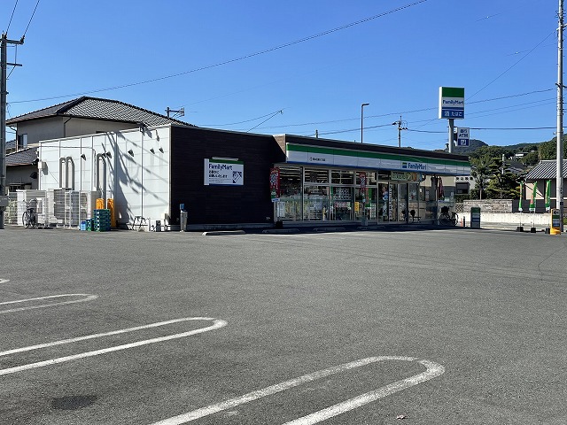 コンビニ　ファミリーマート　花園５丁目店（コンビニ）まで450m