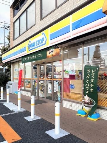 コンビニ　ミニストップ板橋四葉店（コンビニ）まで296m