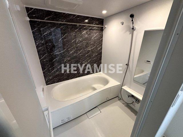 バス・シャワールーム　※室内画像は類似物件のもの