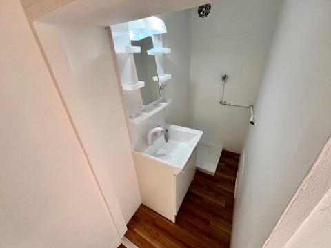 洗面設備　洗髪洗面化粧台