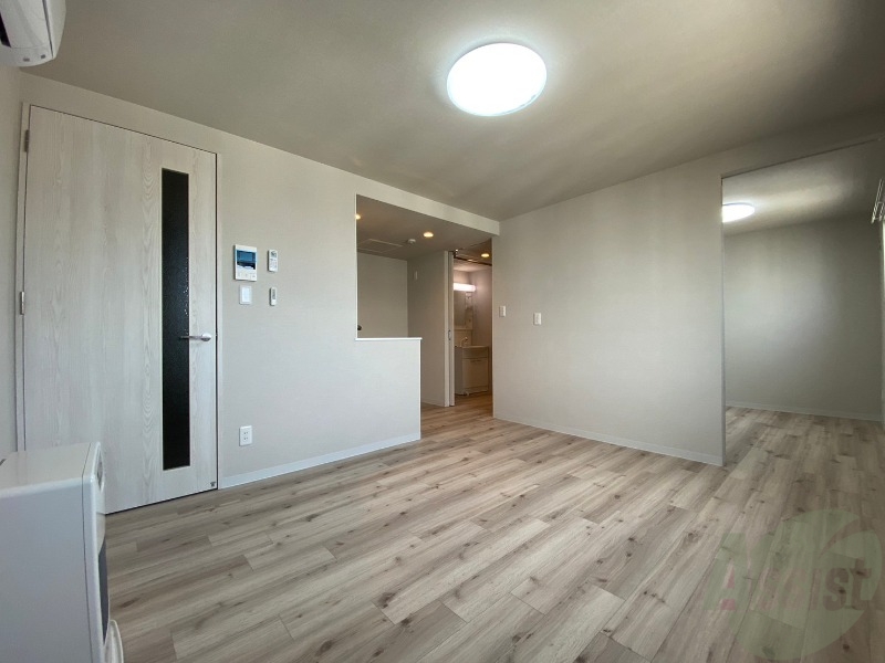 居室・リビング　広くてきれいなリビングです！快適に過ごせそうですね。